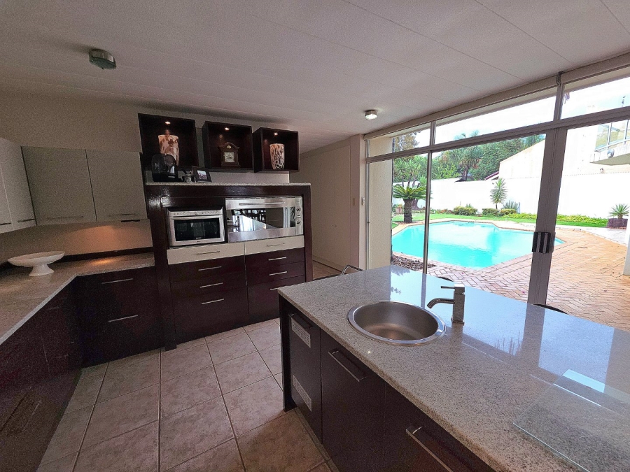 4 Bedroom Property for Sale in Heuwelsig Free State